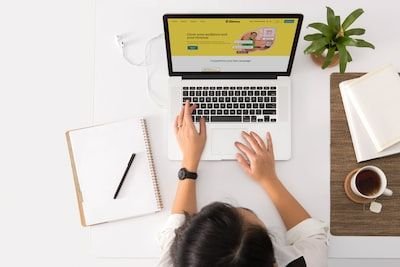 Comment le référencement naturel peut-il aider une entreprise à améliorer sa visibilité en ligne ?