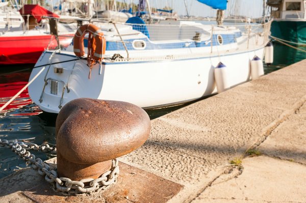 Contrôle et gestion d'accès des véhicules : quelle borne escamotage électrique choisir ?